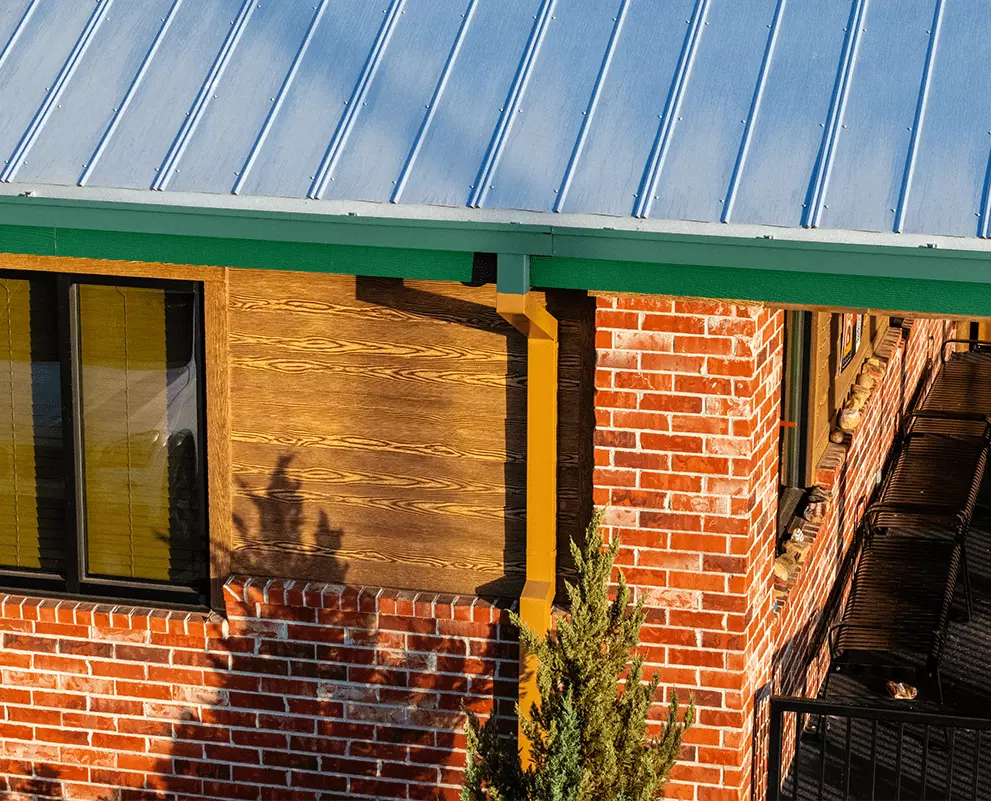 Texas-Roadhouse gutter